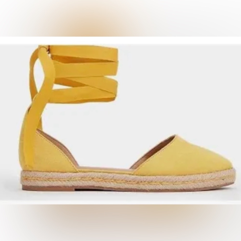 Express yellow closed toe, ankle wrap, burlap espadrille sandals sz 8